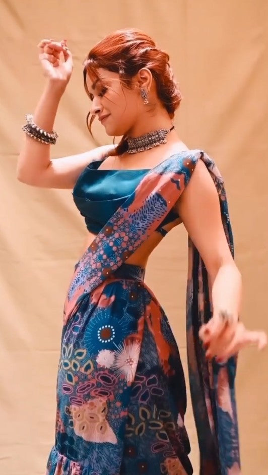 Avneet Kaur In Sea Breeze